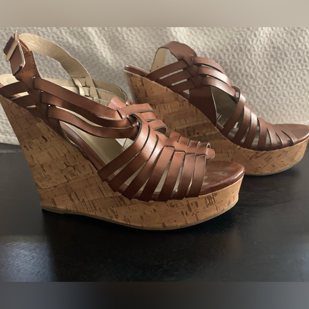 Shoe Dazzle Kam - Size 8.5 Cork platform wedge - Tan leather upper